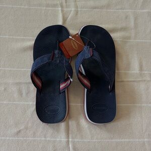 Havaianas Men's Navy and Red Flip-Flops